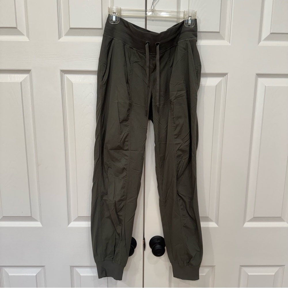 Lululemon Dance Studio Mid-Rise Jogger Army Green - Picture 4 of 8